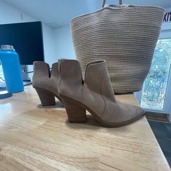 Vince Camuto Tan Suede Booties • Pull-On Western Ankle Boots Women’s size7.5M/38 - Picture 8 of 14
